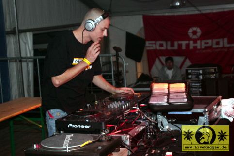 Skarra Mucci (Jam) with DeeBuzz 15. Reggae Jam Festival - Bersenbrueck - Dancehall Stage 31. Juli 2009 (7).JPG